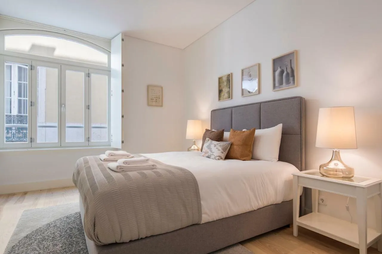 Lovelystay - Hidden Oasis With River View Lisbon